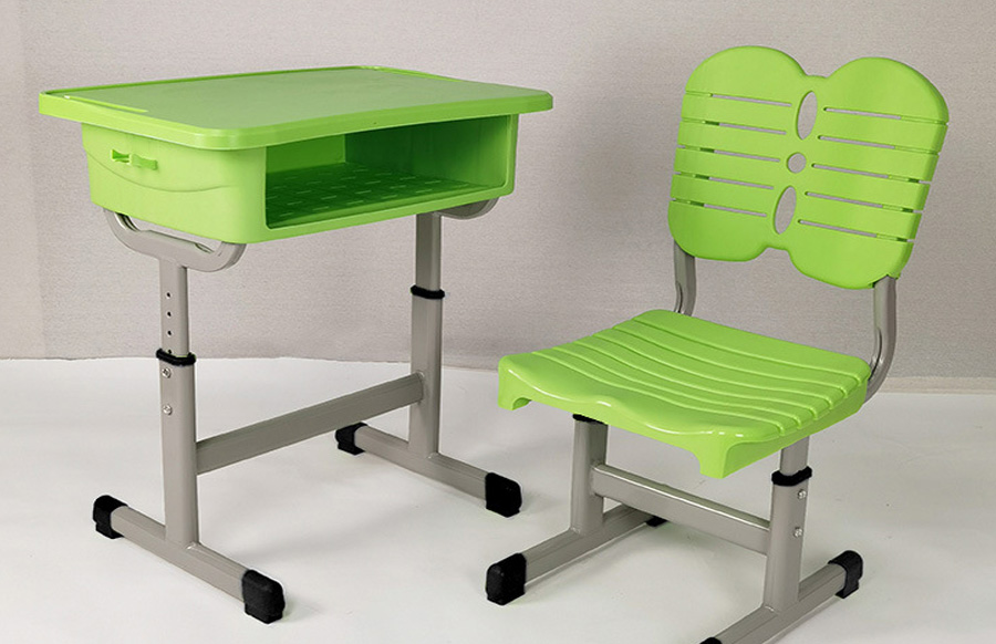 課桌椅3.jpg